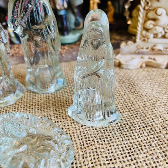 Vintage 6 pc Clear Glass Miniature Nativity Set Christmas - Picture 6 of 8